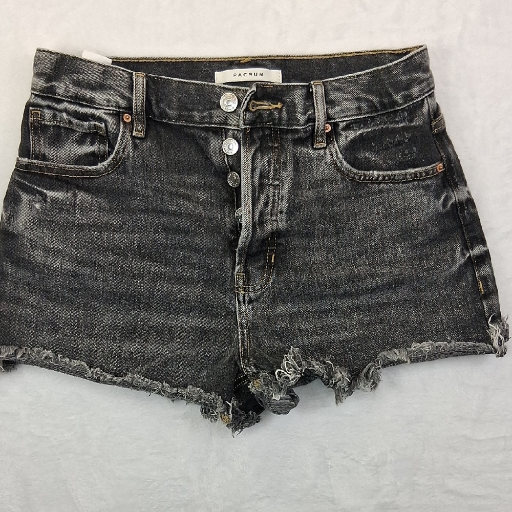 PacSun Black Distressed Vintage  High-Rise Denim Fly Button ShortsA8